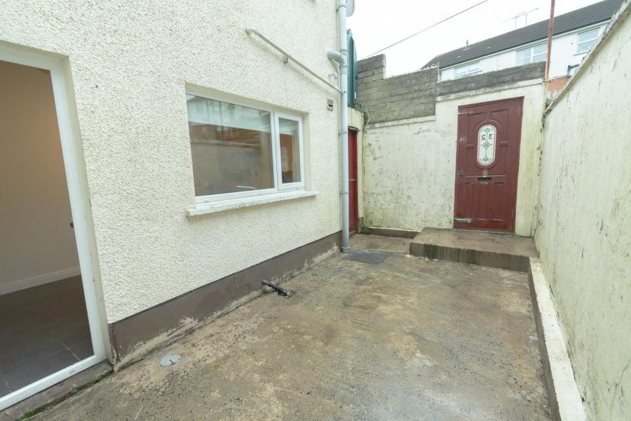 32 Clarence Street