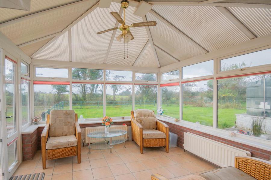 47 Crosskeys Road