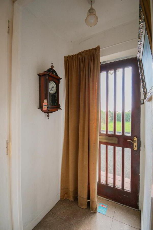 47 Crosskeys Road