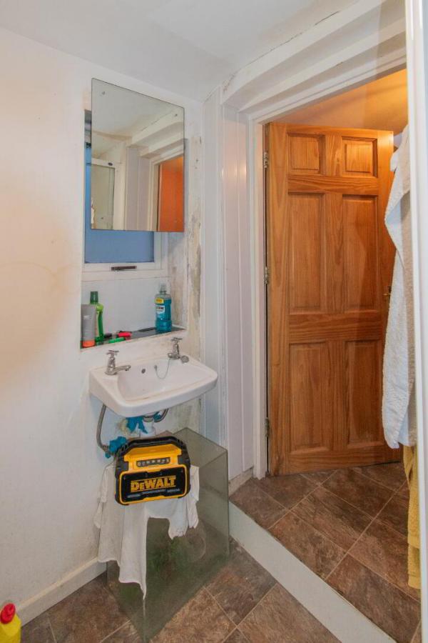 33A & 33B Clonavon Terrace