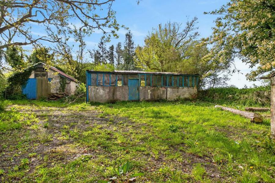 50 /52 Clonkeen Road