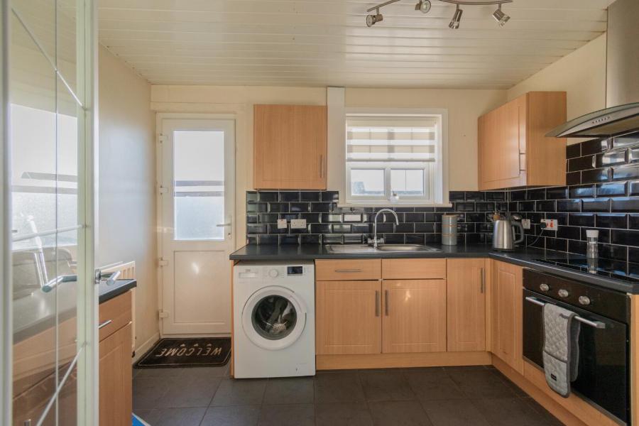 2 Chichester Park West