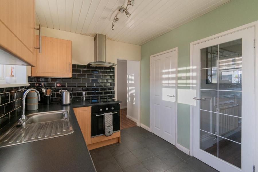 2 Chichester Park West
