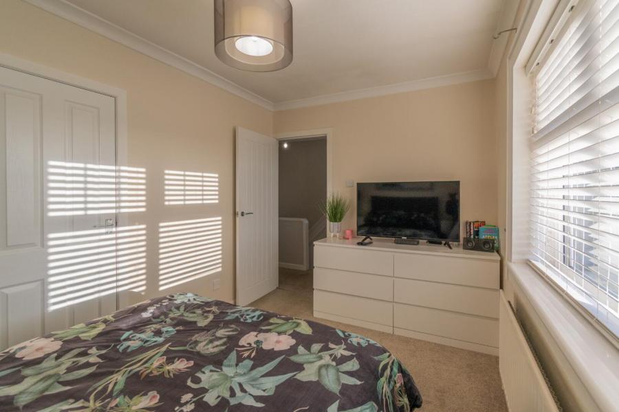 2 Chichester Park West