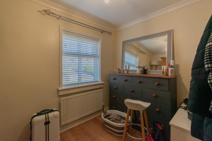 2 Chichester Park West