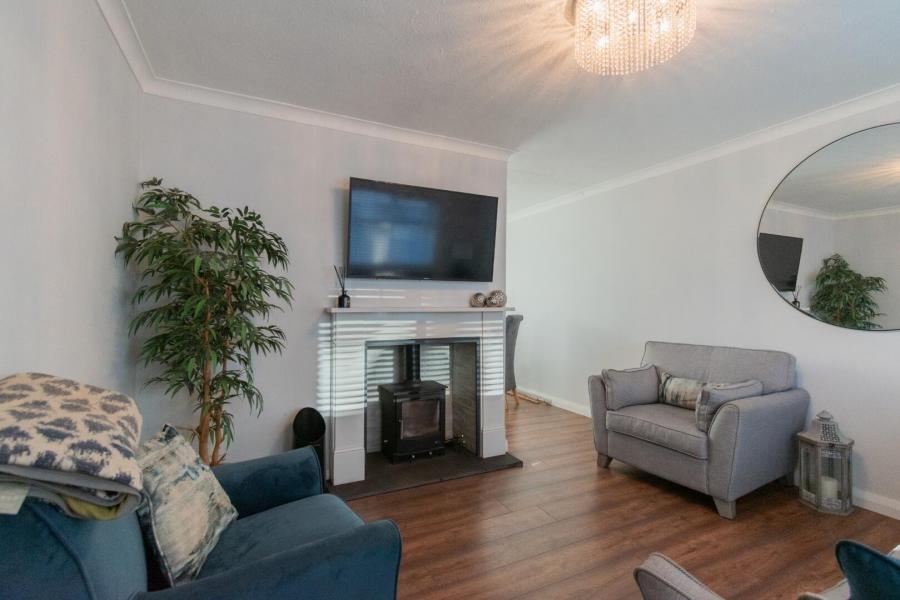 2 Chichester Park West
