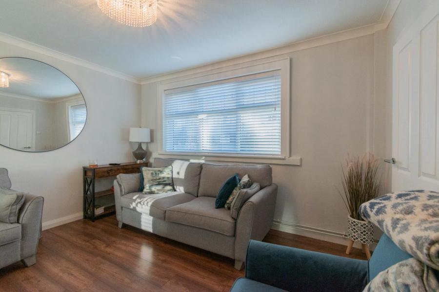 2 Chichester Park West
