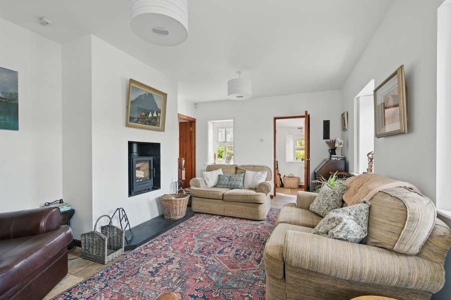 Sheelaghs Cottage, 6-8 Strand View Park