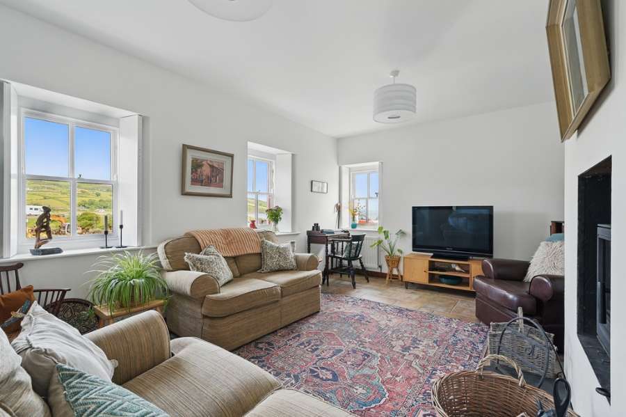 Sheelaghs Cottage, 6-8 Strand View Park