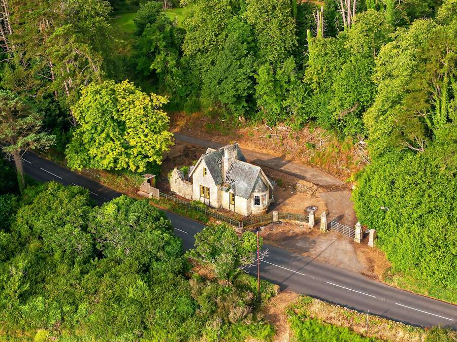 Cairndhu Gate Lodge, 186 Coast Road