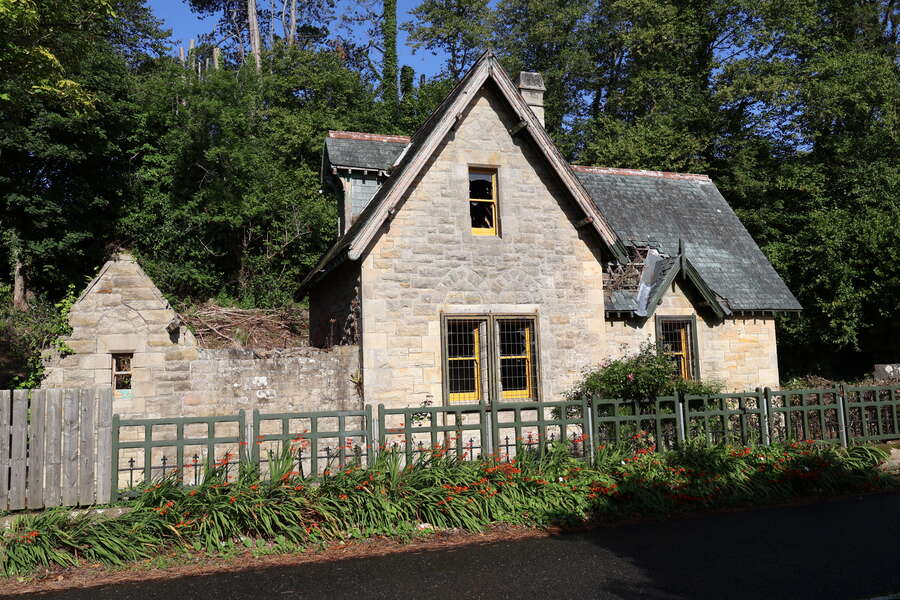 Cairndhu Gate Lodge, 186 Coast Road