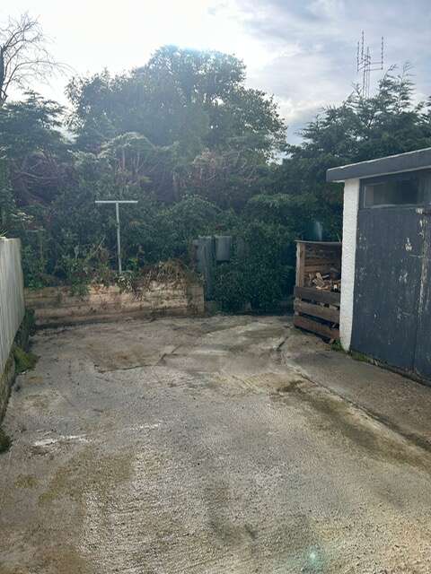 12 Moyle View