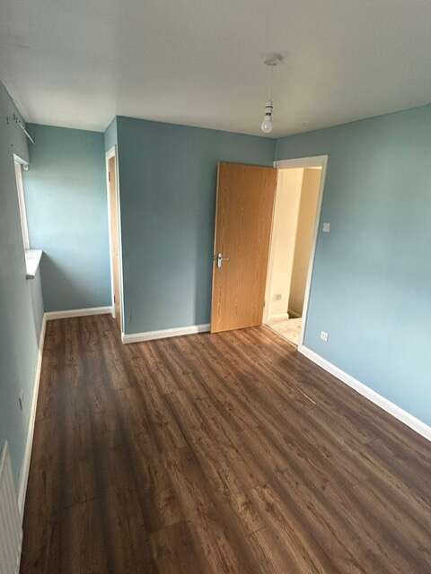 12 Moyle View