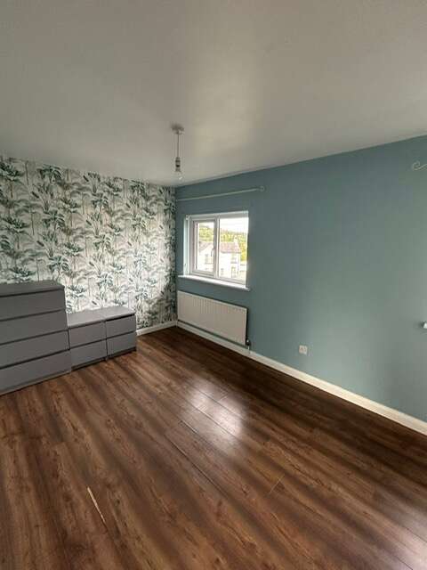 12 Moyle View