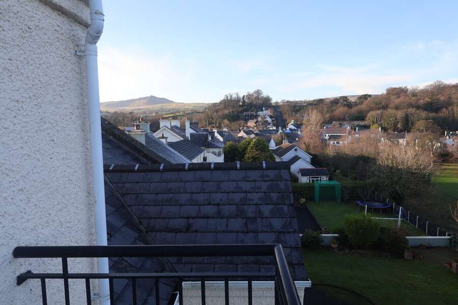 Apartment 10 Fairways, 16-18 Coast Road