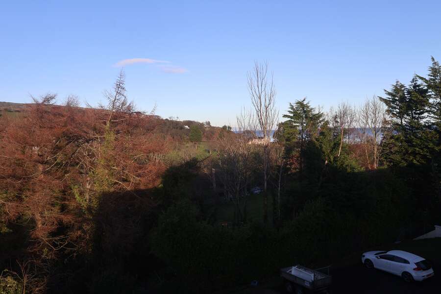 Apartment 10 Fairways, 16-18 Coast Road