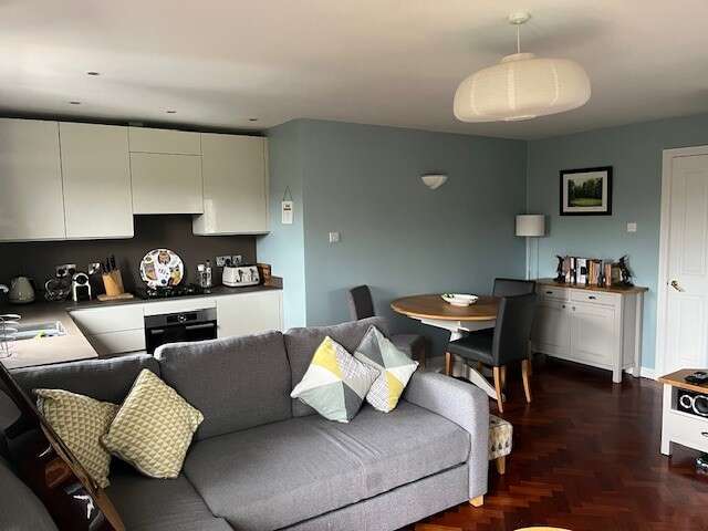 Apartment 10 Fairways, 16-18 Coast Road