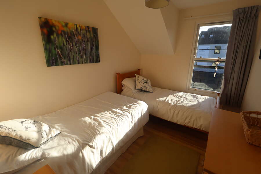 Apartment 10 Fairways, 16-18 Coast Road