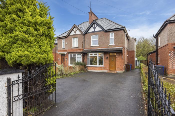 44 Upper Lisburn Road,finaghy, BT10 0AB