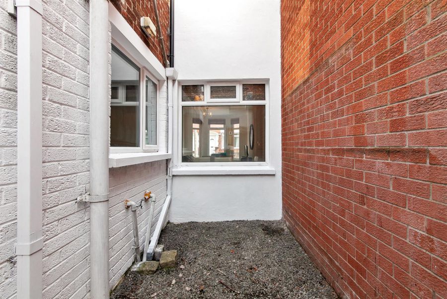 20 Lichfield Avenue