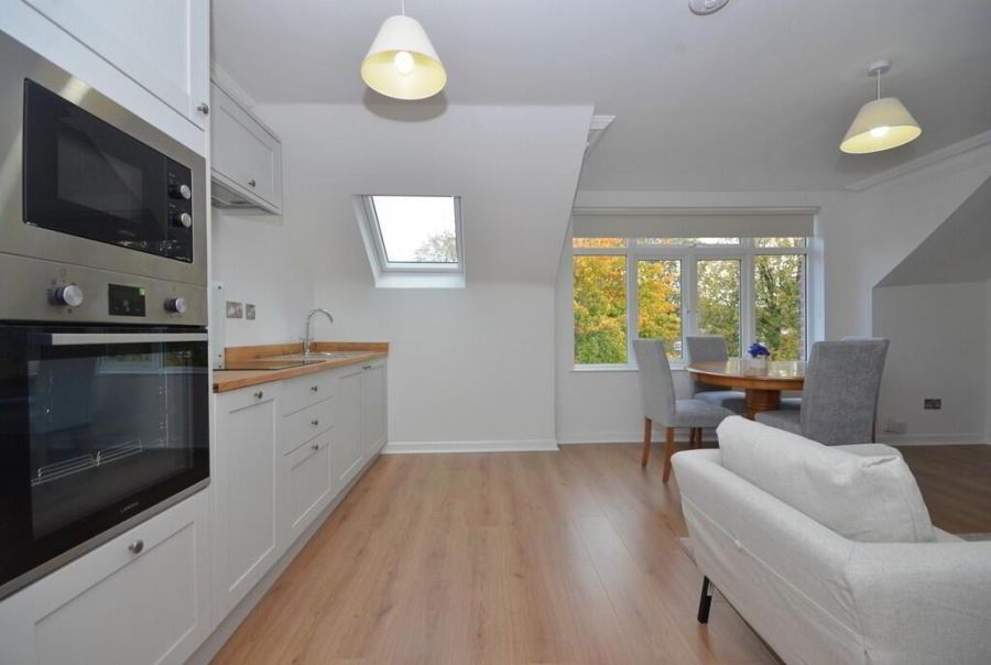 6, 41 Adelaide Park