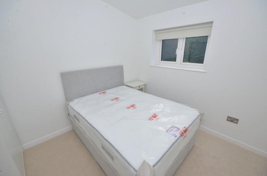 6, 41 Adelaide Park