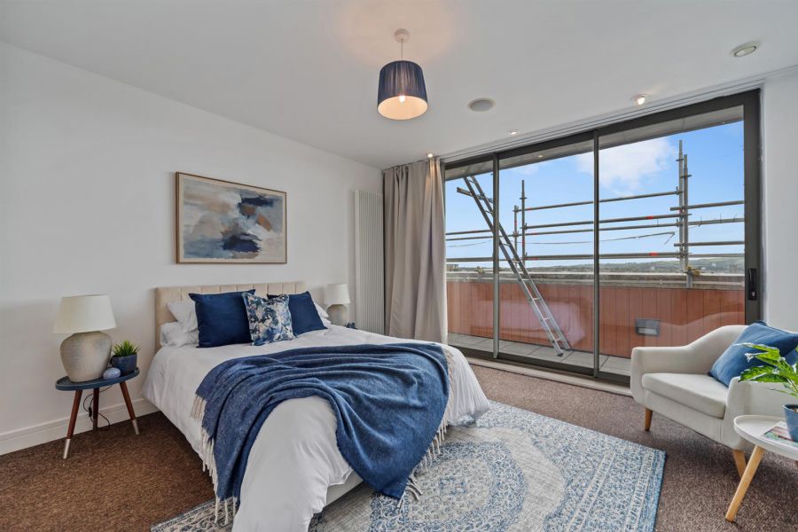 5-49 The Arc, 2E Queen's Road