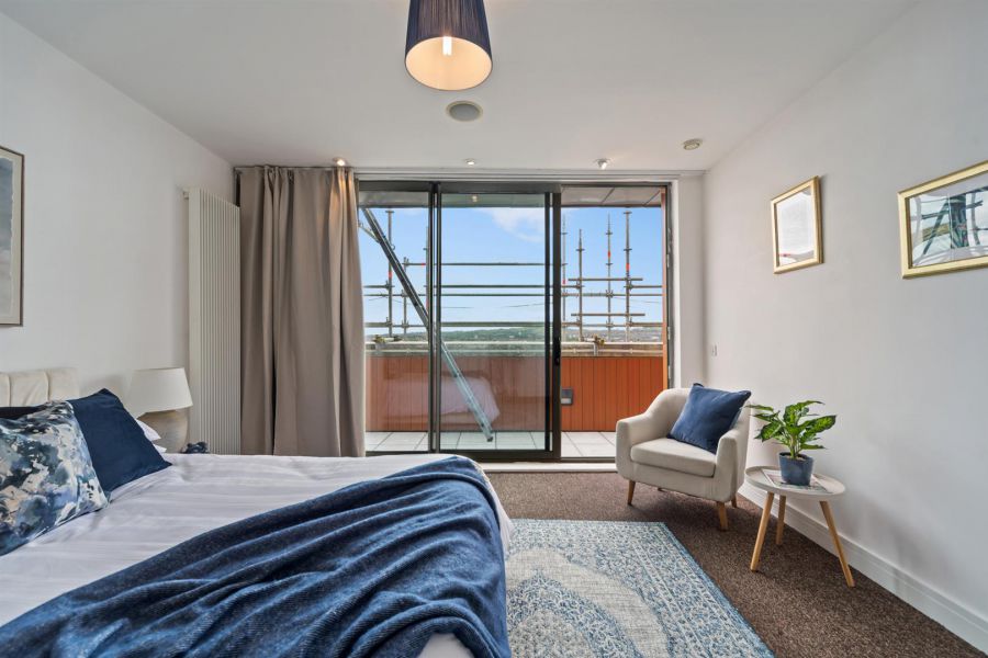5-49 The Arc, 2E Queen's Road