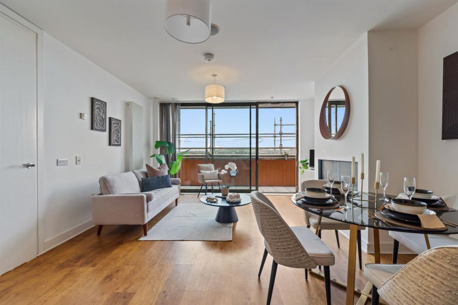 5-49 The Arc, 2E Queen's Road