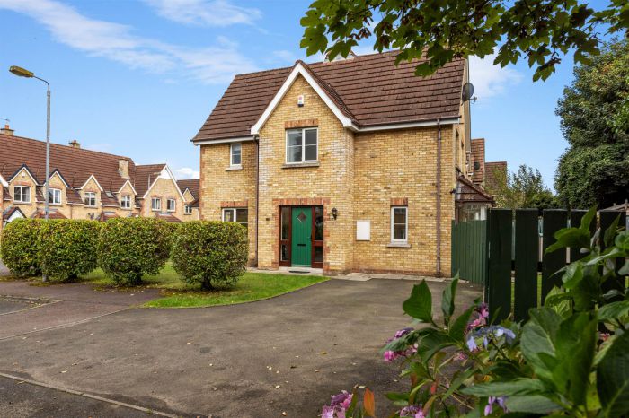 15 Castleview Cottage Gardens, Stormont, Belfast, BT5 7FP