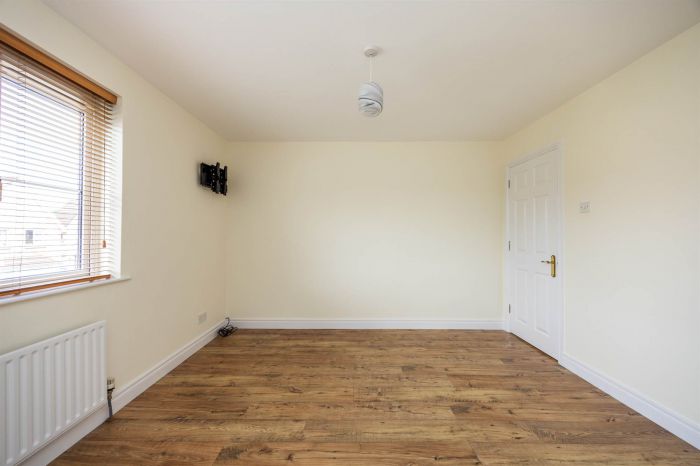 15 Castleview Cottage Gardens