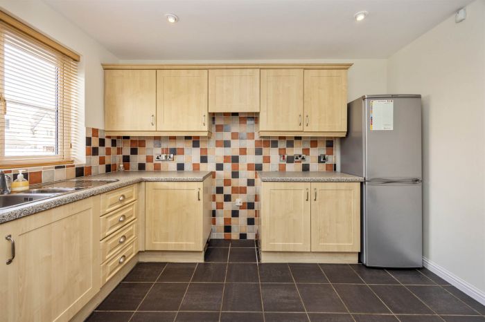 15 Castleview Cottage Gardens