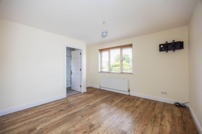 15 Castleview Cottage Gardens