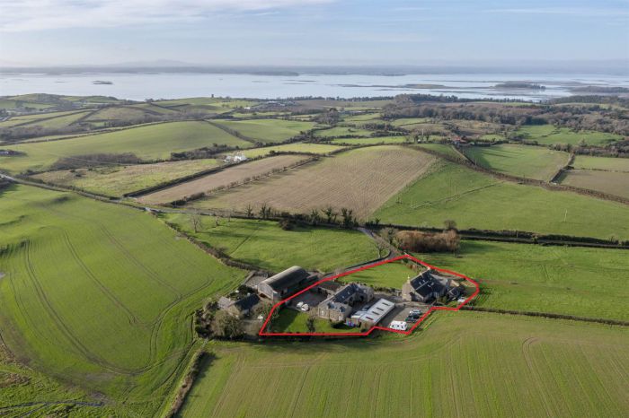 Barnwell Farm Cottages, 8 Ballybryan Road