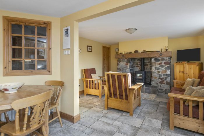 Barnwell Farm Cottages, 8 Ballybryan Road