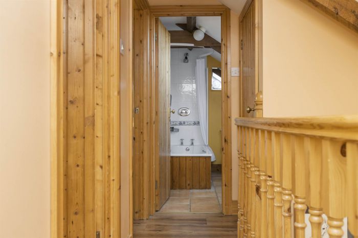 Barnwell Farm Cottages, 8 Ballybryan Road