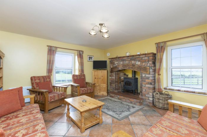 Barnwell Farm Cottages, 8 Ballybryan Road