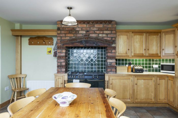 Barnwell Farm Cottages, 8 Ballybryan Road