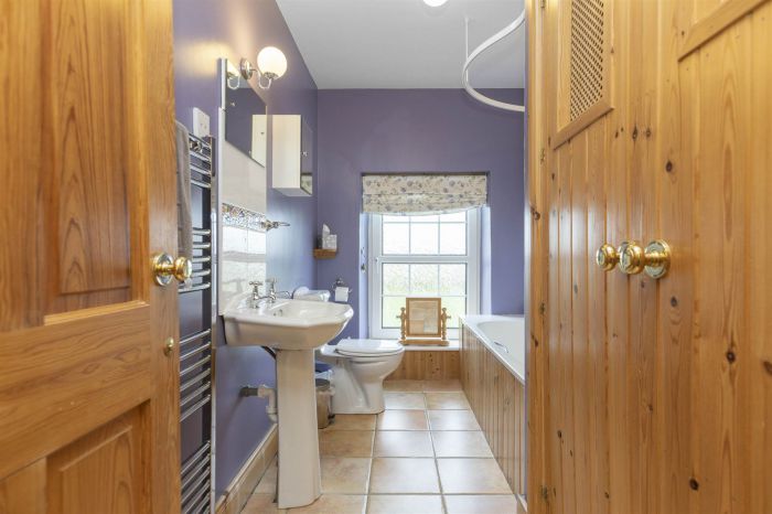 Barnwell Farm Cottages, 8 Ballybryan Road