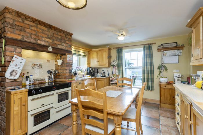 Barnwell Farm Cottages, 8 Ballybryan Road