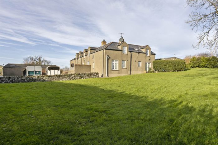 Barnwell Farm Cottages, 8 Ballybryan Road