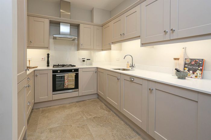 5 Orchard Hall, Castlehill Wood