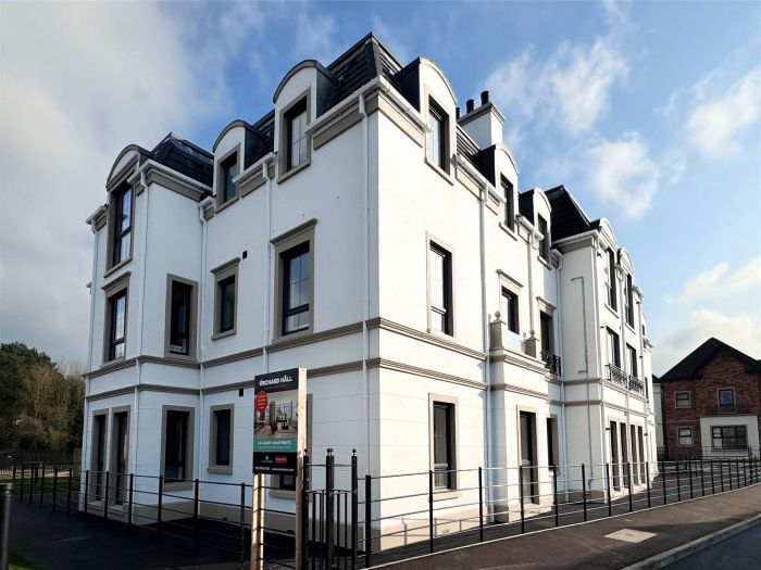 2 Orchard Hall, Castlehill Wood