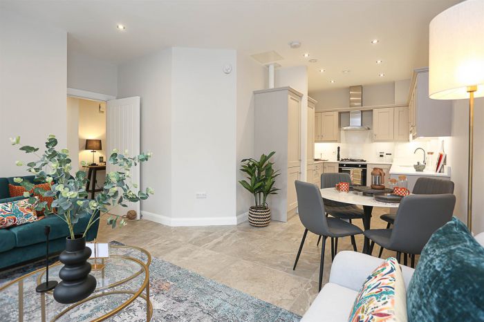 2 Orchard Hall, Castlehill Wood