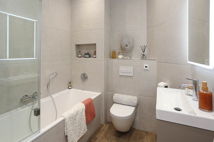 2 Orchard Hall, Castlehill Wood