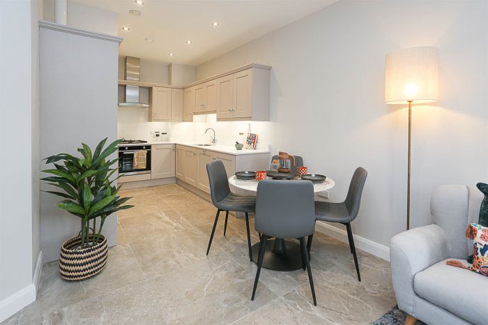 15 Orchard Hall, Castlehill Wood