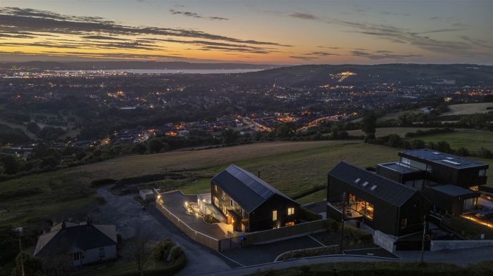 51A Middle Braniel Road