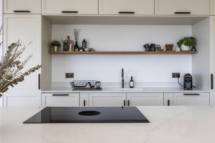 51A Middle Braniel Road