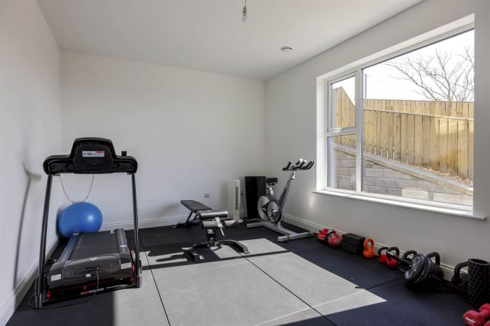 51A Middle Braniel Road