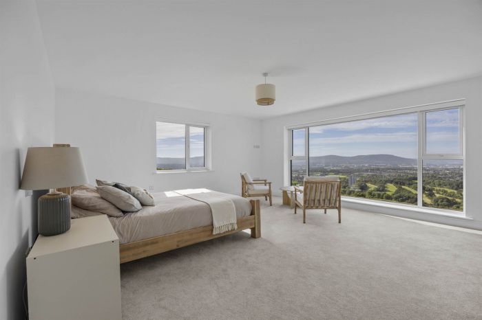 51A Middle Braniel Road